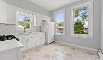 127 W 51ST St, Bayonne, NJ 07002