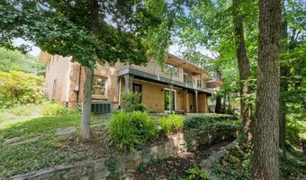 2647 S KENT St, Arlington, VA 22202