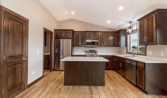 1322 Brittneys Pl SW, Alexandria, MN 56308