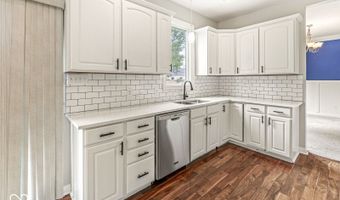 6442 Royal Oakland Dr, Indianapolis, IN 46236