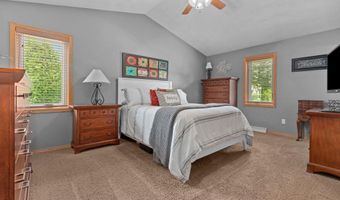 W5982 STRAWFLOWER Drive, Appleton, WI 54915