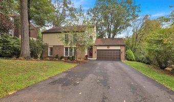 13 IRON Cir, Reading, PA 19607