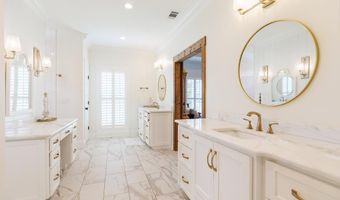173 Circlestone Dr, Adel, GA 31620