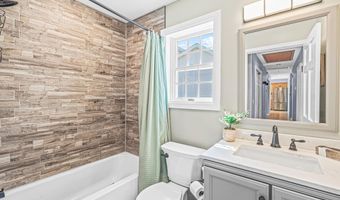 50 Yardarm Ct, Bayville, NJ 08721