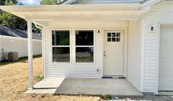 364 Oak St, Austin, IN 47102