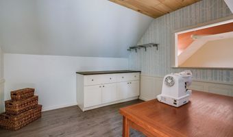 8 Royal Ln, Raymond, NH 03077