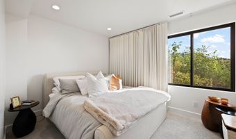 348 E HIDDEN LAKE Dr, Bountiful, UT 84010