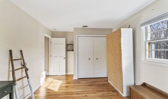 6 Advocate Pl, Danbury, CT 06810