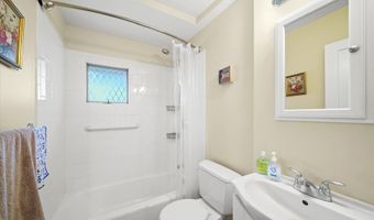 6926 VANDERBILT Dr, Alexandria, VA 22307