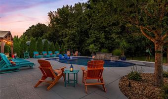 1388 Red Oak Plantation Dr, Ballwin, MO 63021