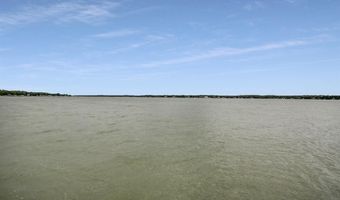 318 W Lake Dr, Weatherford, TX 76087
