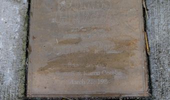 327 333 2nd St, Aurora, IN 47001