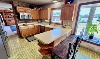 203 3rd Ave SW, Bowman, ND 58623