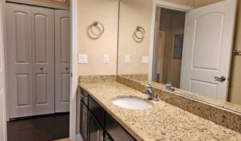 5643 Arbor Chase Dr, Ann Arbor, MI 48103