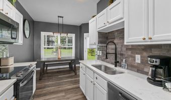 2817 NW Lois Ln, Ankeny, IA 50023