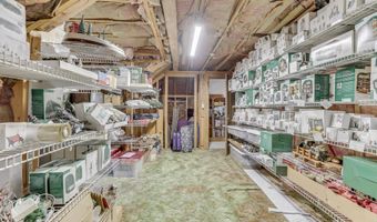 1521 Secretariat Ln, Indianapolis, IN 46217