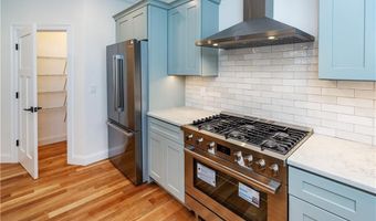 44 Saddlebrook Dr, Warwick, RI 02818