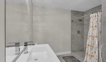 40 Morris Blvd, Bayville, NJ 08721