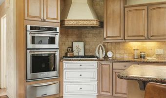 230 Avocado Pl, Camarillo, CA 93010