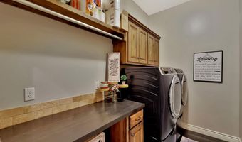 4820 N Indian Oak St, Bel Aire, KS 67226