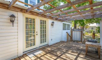 100 14th St, Apalachicola, FL 32320