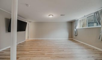 5135 Fairlane Rd, Columbus, OH 43207