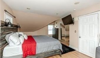 825 Douglas Ave, Providence, RI 02908
