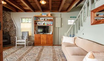 1639 W Shore Rd, Cabot, VT 05647