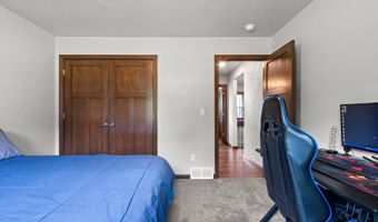 4410 W CAPITOL Dr, Appleton, WI 54913