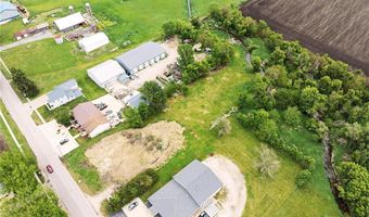 410 S Main Ave, Alburnett, IA 52202