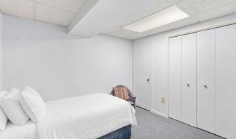 7556 PEPPERELL Dr, Bethesda, MD 20817