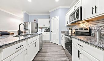 16 Lynnridge Dr, Angier, NC 27501