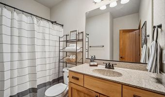 1203 NE 47th St, Ankeny, IA 50021