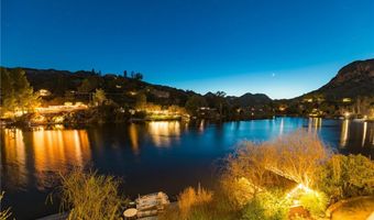 2106 Lakeshore Dr, Agoura Hills, CA 91301