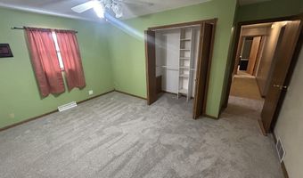 610 NE 19th Ave, Aberdeen, SD 57401