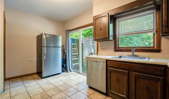 151 Overlook Dr, Alliance, OH 44601