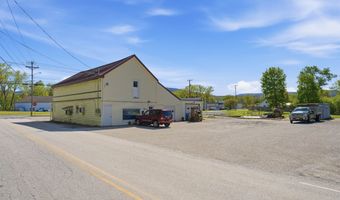 226-228 Northside Dr, Bennington, VT 05201