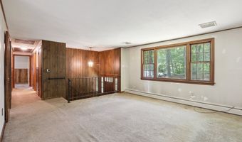 10 New Light Dr, Danbury, CT 06810