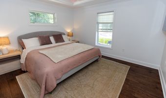 31 Merrill Rd, Clinton, CT 06413