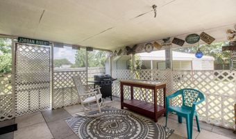 517 Victoria St, Bay St. Louis, MS 39520