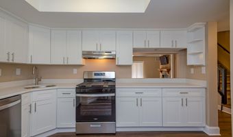 255 Garth Ct, Old Bridge, NJ 08857