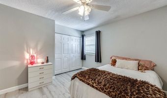 1210 Wicklow Rd A, Ballwin, MO 63021