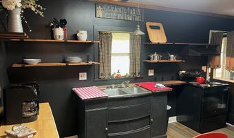 120 Wickham St, Alderson, WV 24910