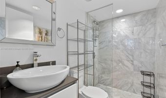 9821 E Bay Harbor Dr 402, Bay Harbor Islands, FL 33154