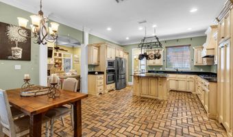769 Mclane Ln, Biloxi, MS 39532