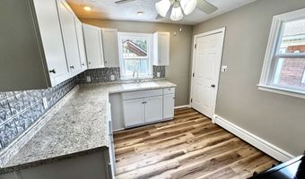 421 E 36th St, Anderson, IN 46013