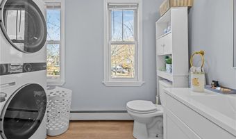 27 Ferncliff Ave, North Providence, RI 02911