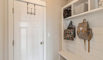 1401 S 10th St, Adel, IA 50003