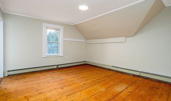 4 Main St, Ashburnham, MA 01430