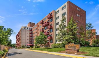 1830 COLUMBIA Pike 409, Arlington, VA 22204